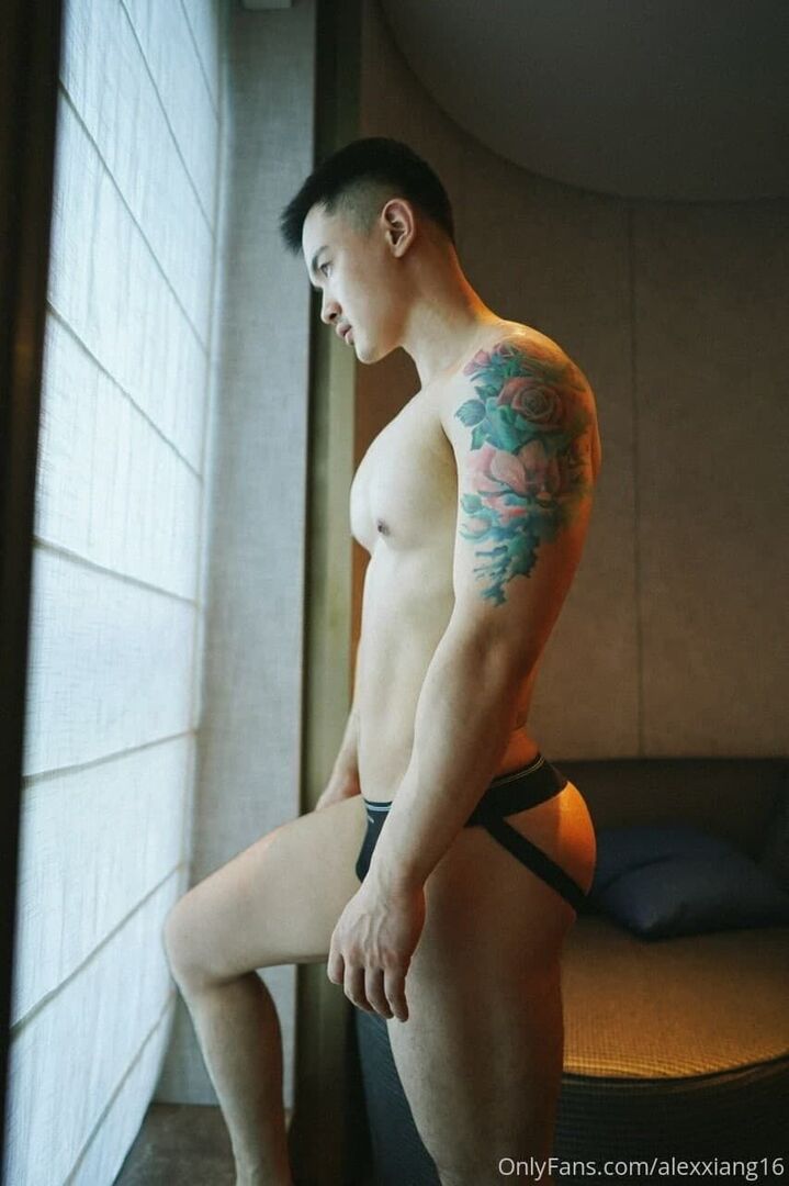 Alexxiang16 OF (12).jpg