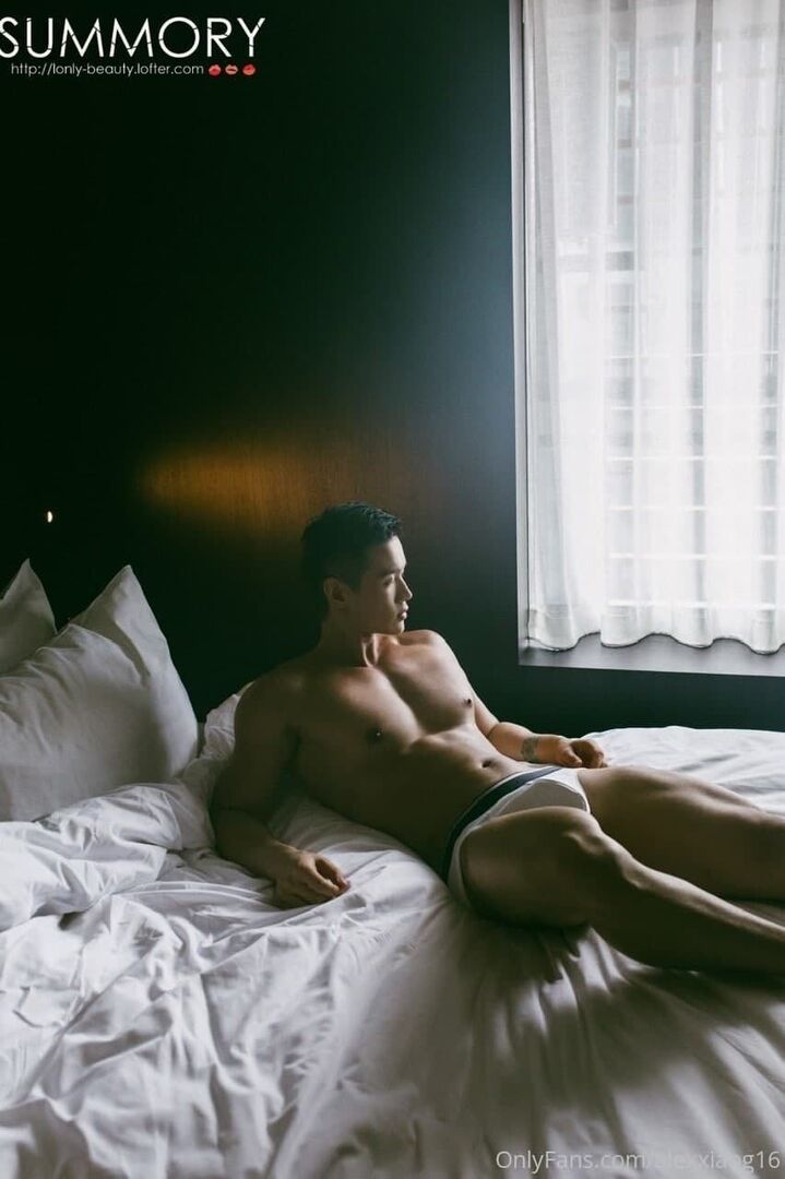 Alexxiang16 OF (15).jpg