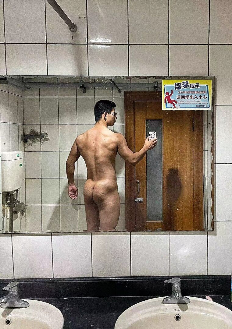 2023年1月30日飛機場(8)：眼鏡小猛男的飛機 X愛視頻 – Instagrammen【Mens1069.com】_2.jpg